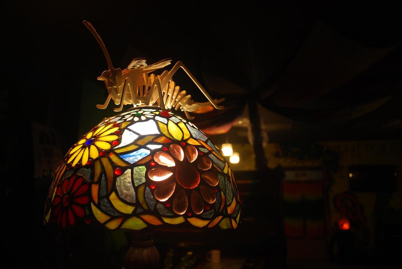 Dulan The Travel Bug Bistro Inn Donghe Zewnętrze zdjęcie