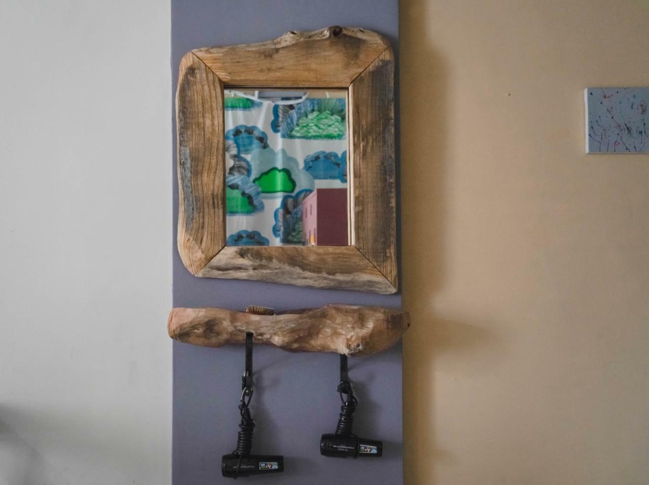 Dulan The Travel Bug Bistro Inn Donghe Zewnętrze zdjęcie