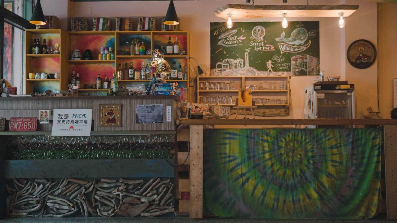 Dulan The Travel Bug Bistro Inn Donghe Zewnętrze zdjęcie